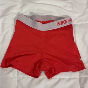Nike pros SIZE SMALL